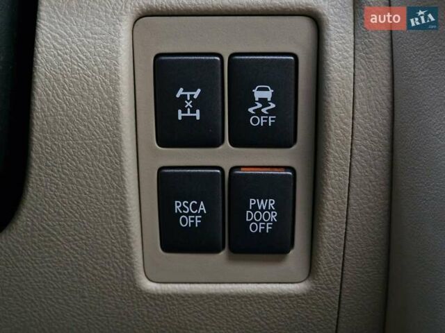 Черный Лексус ЛХ, объемом двигателя 5.66 л и пробегом 462 тыс. км за 21990 $, фото 55 на Automoto.ua