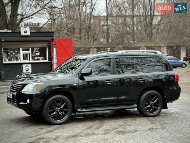 Черный Лексус ЛХ, объемом двигателя 5.7 л и пробегом 220 тыс. км за 28500 $, фото 10 на Automoto.ua