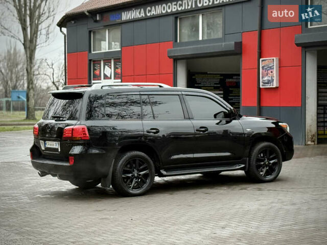 Черный Лексус ЛХ, объемом двигателя 5.7 л и пробегом 220 тыс. км за 28500 $, фото 2 на Automoto.ua