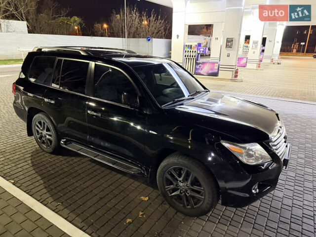 Черный Лексус ЛХ, объемом двигателя 5.7 л и пробегом 267 тыс. км за 23800 $, фото 13 на Automoto.ua