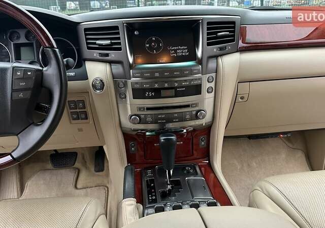 Чорний Лексус ЛХ, об'ємом двигуна 5.66 л та пробігом 74 тис. км за 39400 $, фото 29 на Automoto.ua