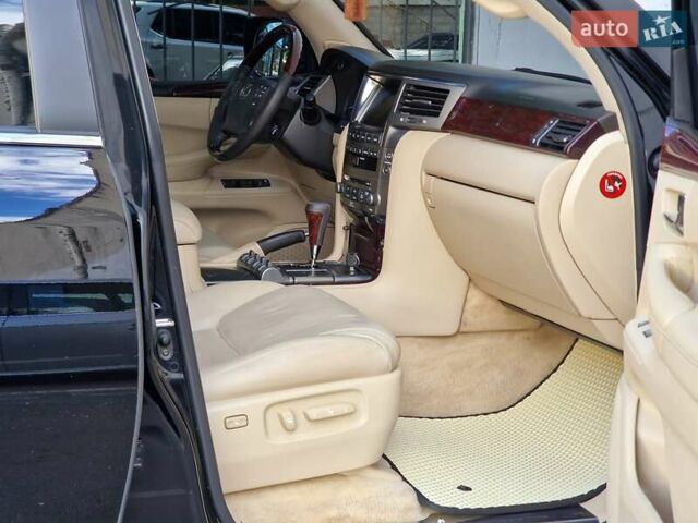 Черный Лексус ЛХ, объемом двигателя 5.66 л и пробегом 462 тыс. км за 21990 $, фото 44 на Automoto.ua