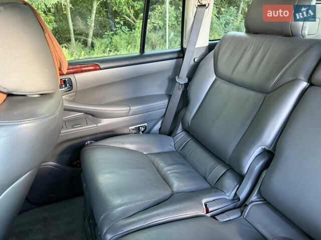 Черный Лексус ЛХ, объемом двигателя 5.7 л и пробегом 297 тыс. км за 26500 $, фото 16 на Automoto.ua