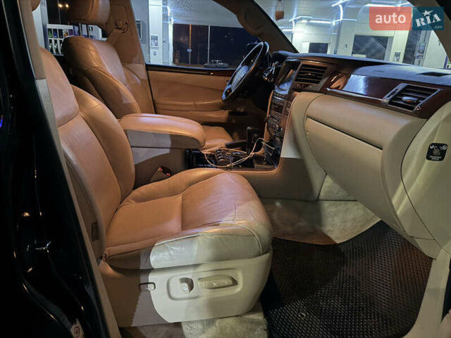 Черный Лексус ЛХ, объемом двигателя 5.7 л и пробегом 267 тыс. км за 23800 $, фото 30 на Automoto.ua