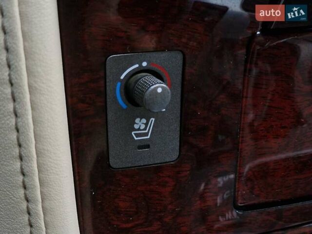 Черный Лексус ЛХ, объемом двигателя 5.66 л и пробегом 462 тыс. км за 21990 $, фото 57 на Automoto.ua