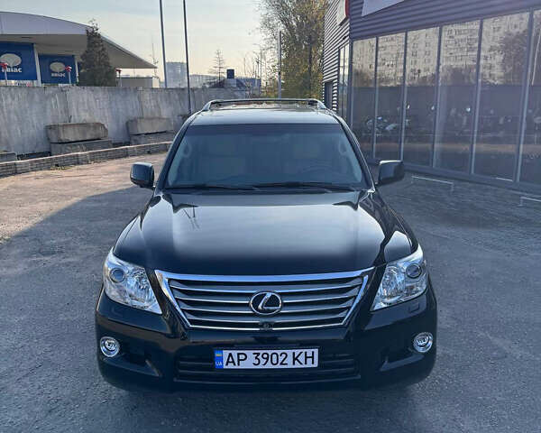Черный Лексус ЛХ, объемом двигателя 5.66 л и пробегом 200 тыс. км за 25999 $, фото 1 на Automoto.ua