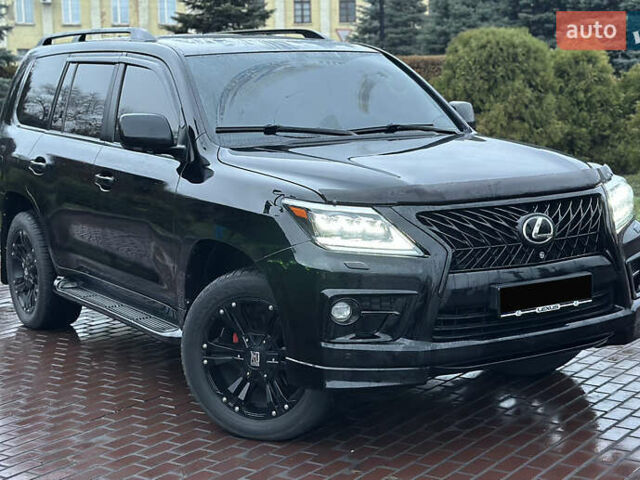 Чорний Лексус ЛХ, об'ємом двигуна 5.66 л та пробігом 262 тис. км за 18999 $, фото 6 на Automoto.ua