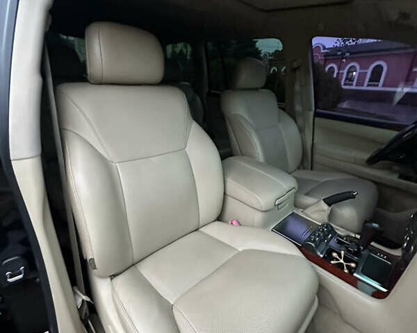 Чорний Лексус ЛХ, об'ємом двигуна 5.66 л та пробігом 262 тис. км за 18999 $, фото 29 на Automoto.ua