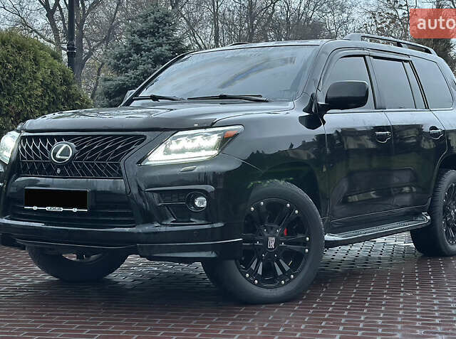 Чорний Лексус ЛХ, об'ємом двигуна 5.66 л та пробігом 262 тис. км за 18999 $, фото 2 на Automoto.ua