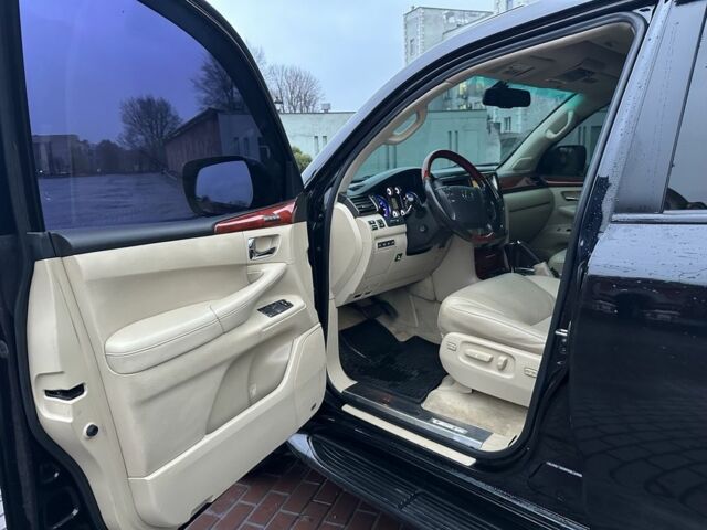 Чорний Лексус ЛХ, об'ємом двигуна 5.7 л та пробігом 262 тис. км за 19999 $, фото 9 на Automoto.ua