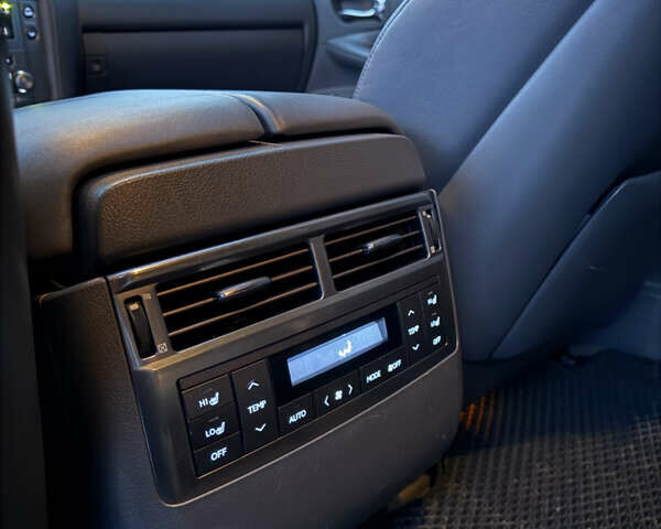 Чорний Лексус ЛХ, об'ємом двигуна 5.66 л та пробігом 350 тис. км за 23200 $, фото 14 на Automoto.ua