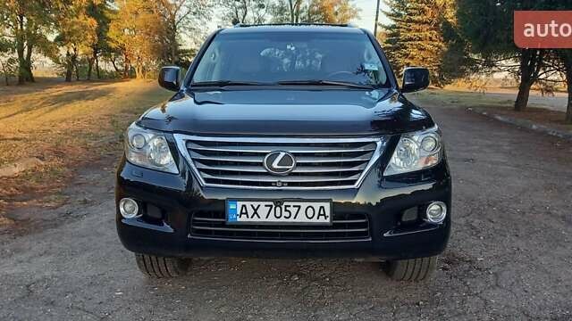 Черный Лексус ЛХ, объемом двигателя 5.66 л и пробегом 237 тыс. км за 31000 $, фото 25 на Automoto.ua