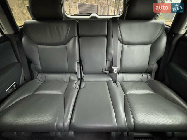 Черный Лексус ЛХ, объемом двигателя 5.7 л и пробегом 325 тыс. км за 23900 $, фото 17 на Automoto.ua