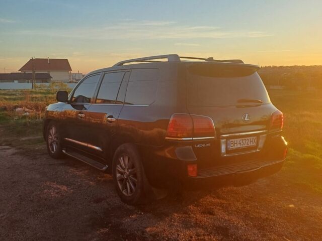 Черный Лексус ЛХ, объемом двигателя 5 л и пробегом 250 тыс. км за 23000 $, фото 6 на Automoto.ua