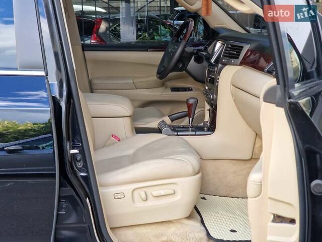 Черный Лексус ЛХ, объемом двигателя 5.66 л и пробегом 462 тыс. км за 21990 $, фото 45 на Automoto.ua