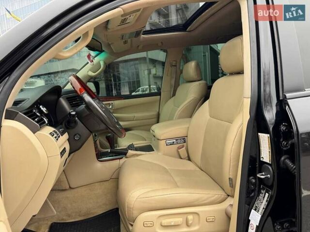 Чорний Лексус ЛХ, об'ємом двигуна 5.7 л та пробігом 307 тис. км за 22999 $, фото 21 на Automoto.ua