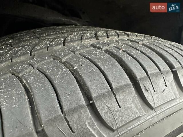 Чорний Лексус ЛХ, об'ємом двигуна 5.7 л та пробігом 230 тис. км за 23900 $, фото 60 на Automoto.ua