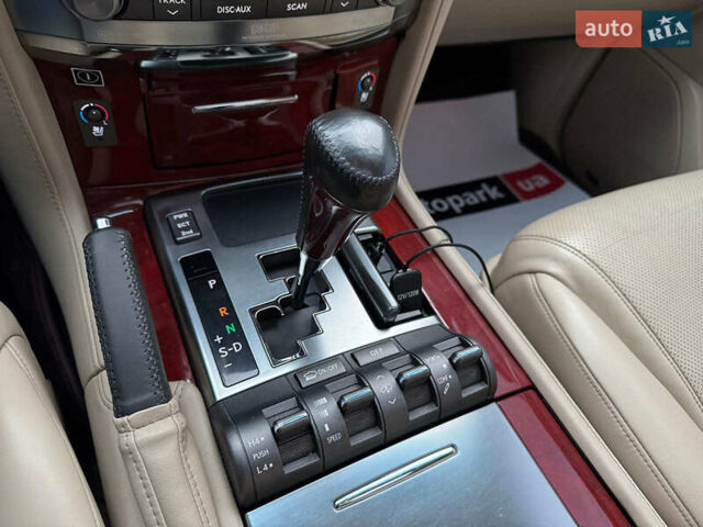 Лексус ЛХ 2008 у Запоріжжя на Automoto.ua Чорний Лексус ЛХ, об'ємом двигуна 5.7 л та пробігом 199 тис. км за 26690 $, фото 25 на Automoto.ua