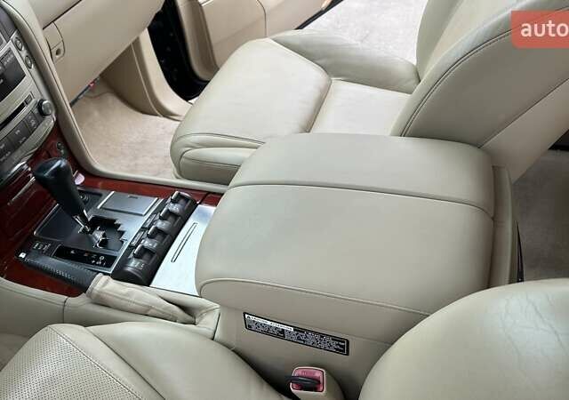 Чорний Лексус ЛХ, об'ємом двигуна 5.66 л та пробігом 74 тис. км за 39400 $, фото 25 на Automoto.ua