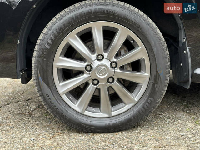 Черный Лексус ЛХ, объемом двигателя 5.7 л и пробегом 325 тыс. км за 23900 $, фото 3 на Automoto.ua