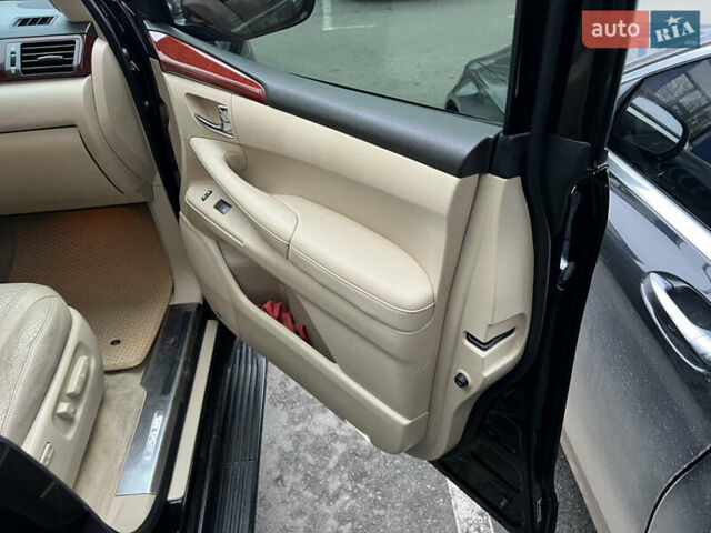 Чорний Лексус ЛХ, об'ємом двигуна 5.66 л та пробігом 300 тис. км за 24500 $, фото 7 на Automoto.ua