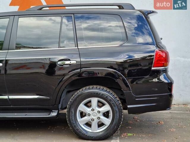 Черный Лексус ЛХ, объемом двигателя 5.66 л и пробегом 462 тыс. км за 21990 $, фото 17 на Automoto.ua