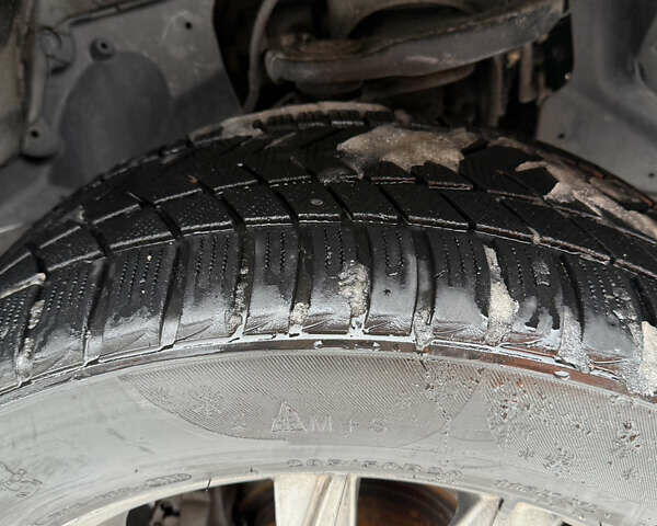 Черный Лексус ЛХ, объемом двигателя 5.66 л и пробегом 350 тыс. км за 21000 $, фото 25 на Automoto.ua