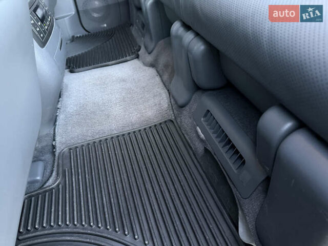 Черный Лексус ЛХ, объемом двигателя 5.69 л и пробегом 160 тыс. км за 26990 $, фото 35 на Automoto.ua