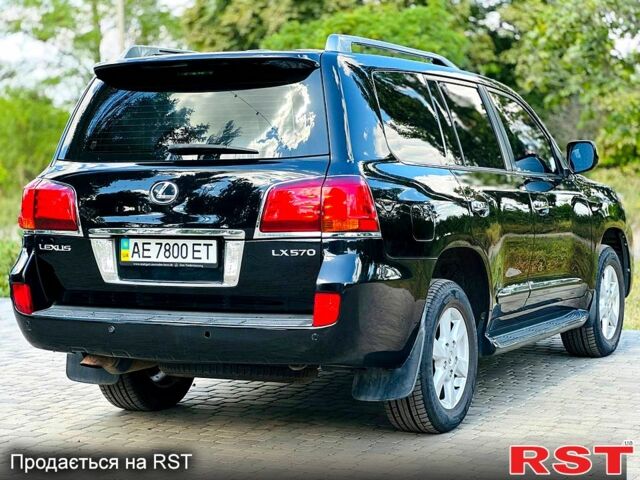 Черный Лексус ЛХ, объемом двигателя 5.7 л и пробегом 320 тыс. км за 18999 $, фото 4 на Automoto.ua