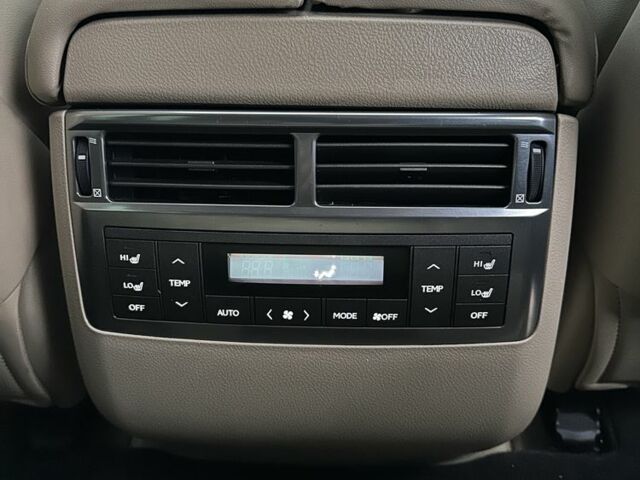 Чорний Лексус ЛХ, об'ємом двигуна 5.7 л та пробігом 262 тис. км за 19999 $, фото 21 на Automoto.ua