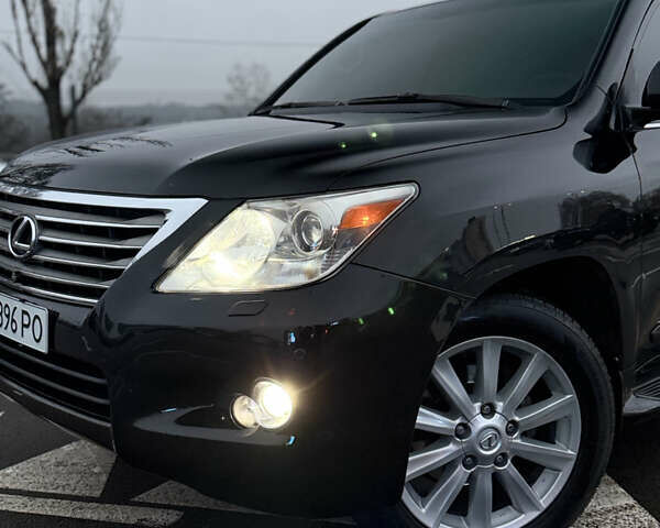 Чорний Лексус ЛХ, об'ємом двигуна 5.66 л та пробігом 350 тис. км за 23200 $, фото 3 на Automoto.ua