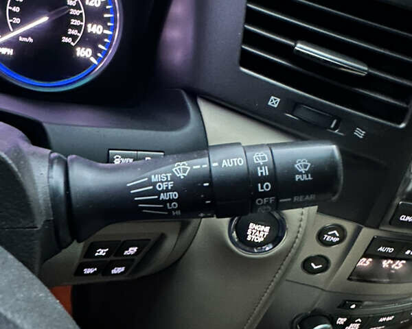 Черный Лексус ЛХ, объемом двигателя 5.66 л и пробегом 263 тыс. км за 19999 $, фото 57 на Automoto.ua