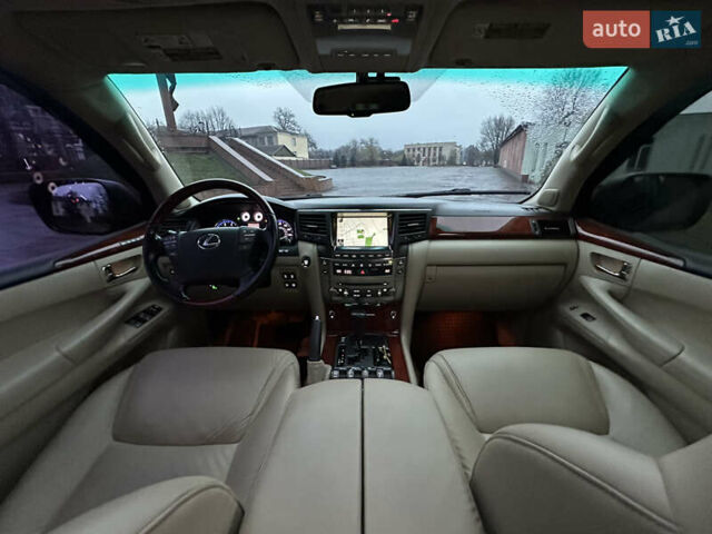 Чорний Лексус ЛХ, об'ємом двигуна 5.66 л та пробігом 262 тис. км за 18999 $, фото 33 на Automoto.ua
