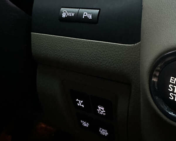 Черный Лексус ЛХ, объемом двигателя 5.66 л и пробегом 263 тыс. км за 19999 $, фото 42 на Automoto.ua