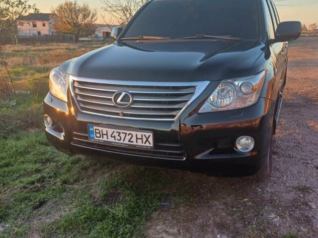 Черный Лексус ЛХ, объемом двигателя 5 л и пробегом 250 тыс. км за 23000 $, фото 2 на Automoto.ua