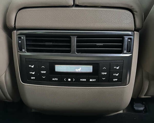 Чорний Лексус ЛХ, об'ємом двигуна 5.66 л та пробігом 262 тис. км за 18999 $, фото 47 на Automoto.ua