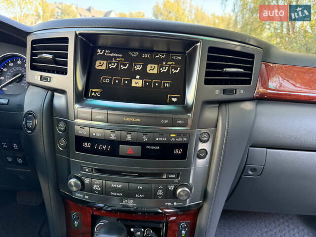 Черный Лексус ЛХ, объемом двигателя 5.7 л и пробегом 297 тыс. км за 26500 $, фото 21 на Automoto.ua