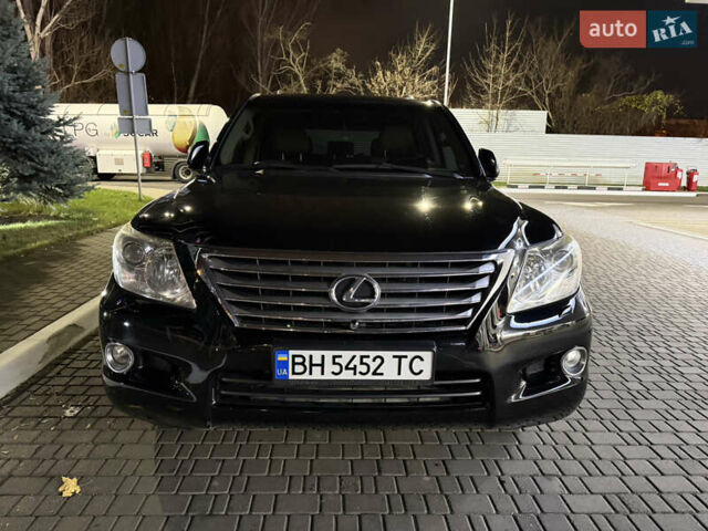 Черный Лексус ЛХ, объемом двигателя 5.7 л и пробегом 267 тыс. км за 23800 $, фото 2 на Automoto.ua