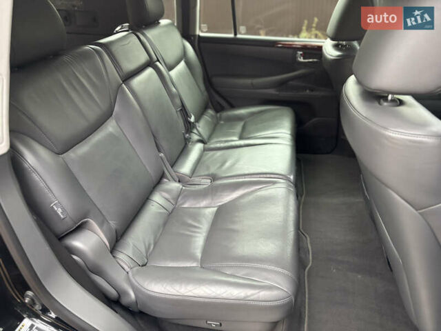Черный Лексус ЛХ, объемом двигателя 5.7 л и пробегом 325 тыс. км за 23900 $, фото 24 на Automoto.ua