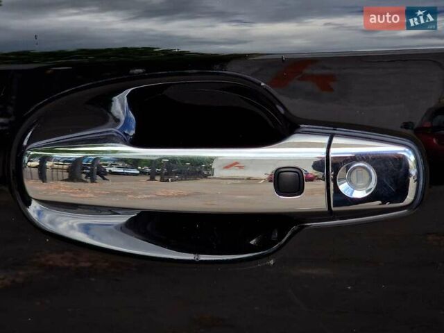 Черный Лексус ЛХ, объемом двигателя 5.66 л и пробегом 462 тыс. км за 21990 $, фото 19 на Automoto.ua