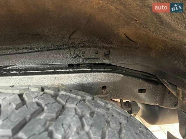 Черный Лексус ЛХ, объемом двигателя 5.66 л и пробегом 234 тыс. км за 34999 $, фото 30 на Automoto.ua