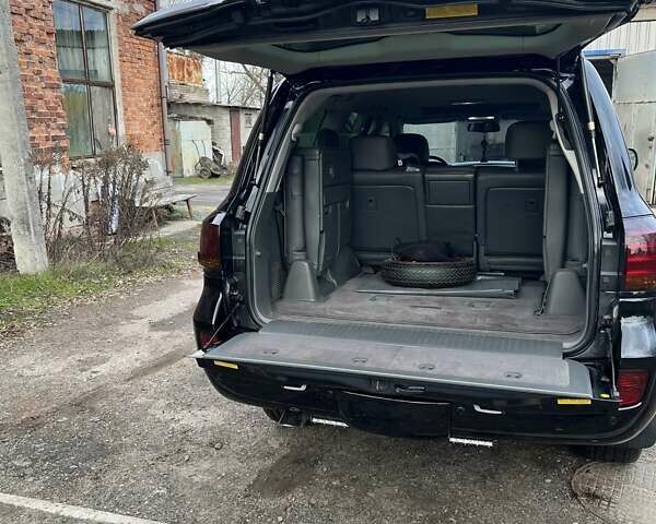 Черный Лексус ЛХ, объемом двигателя 5.66 л и пробегом 300 тыс. км за 24000 $, фото 8 на Automoto.ua