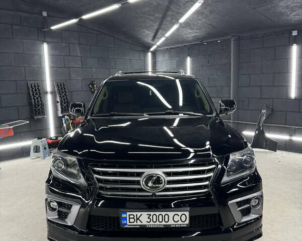 Черный Лексус ЛХ, объемом двигателя 5.66 л и пробегом 267 тыс. км за 30000 $, фото 37 на Automoto.ua