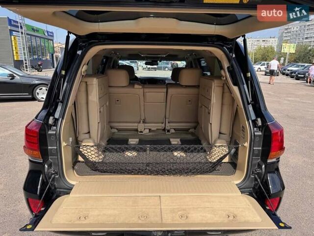 Черный Лексус ЛХ, объемом двигателя 5.66 л и пробегом 198 тыс. км за 27500 $, фото 8 на Automoto.ua