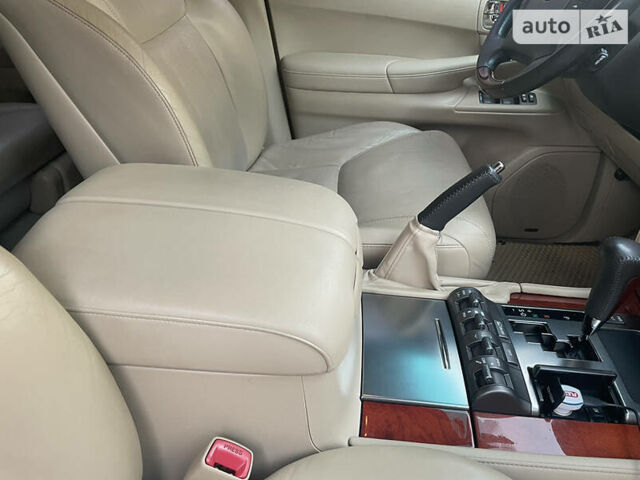 Чорний Лексус ЛХ, об'ємом двигуна 5.7 л та пробігом 172 тис. км за 25000 $, фото 16 на Automoto.ua