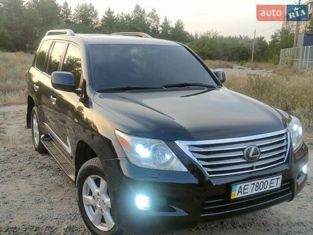 Черный Лексус ЛХ, объемом двигателя 5.66 л и пробегом 275 тыс. км за 21900 $, фото 7 на Automoto.ua