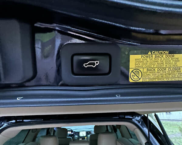 Чорний Лексус ЛХ, об'ємом двигуна 5.66 л та пробігом 262 тис. км за 18999 $, фото 46 на Automoto.ua