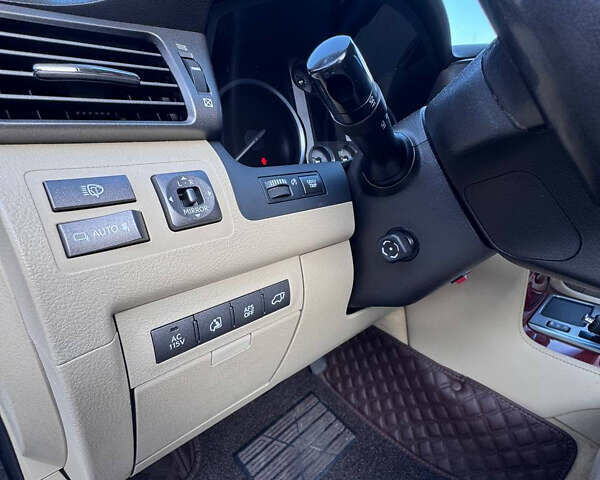 Черный Лексус ЛХ, объемом двигателя 5.66 л и пробегом 200 тыс. км за 25999 $, фото 18 на Automoto.ua