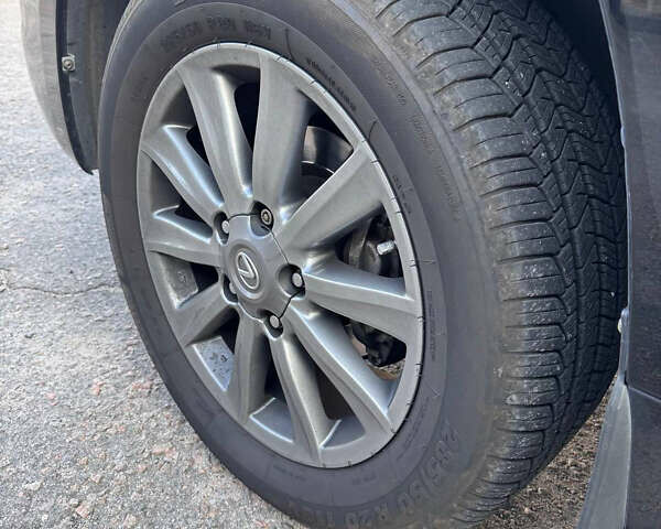 Черный Лексус ЛХ, объемом двигателя 5.66 л и пробегом 200 тыс. км за 25999 $, фото 12 на Automoto.ua