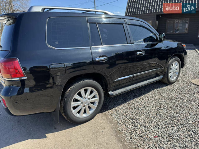 Черный Лексус ЛХ, объемом двигателя 5.7 л и пробегом 207 тыс. км за 25900 $, фото 3 на Automoto.ua